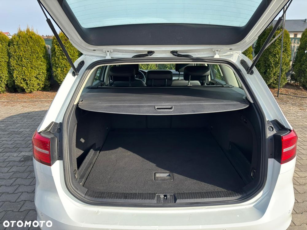 Volkswagen Passat 2.0 TDI SCR DSG Elegance - 21