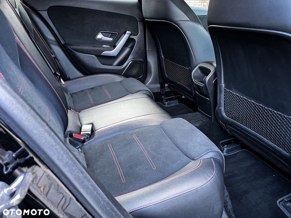 Mercedes-Benz Klasa A 180 7G-DCT AMG Line - 12