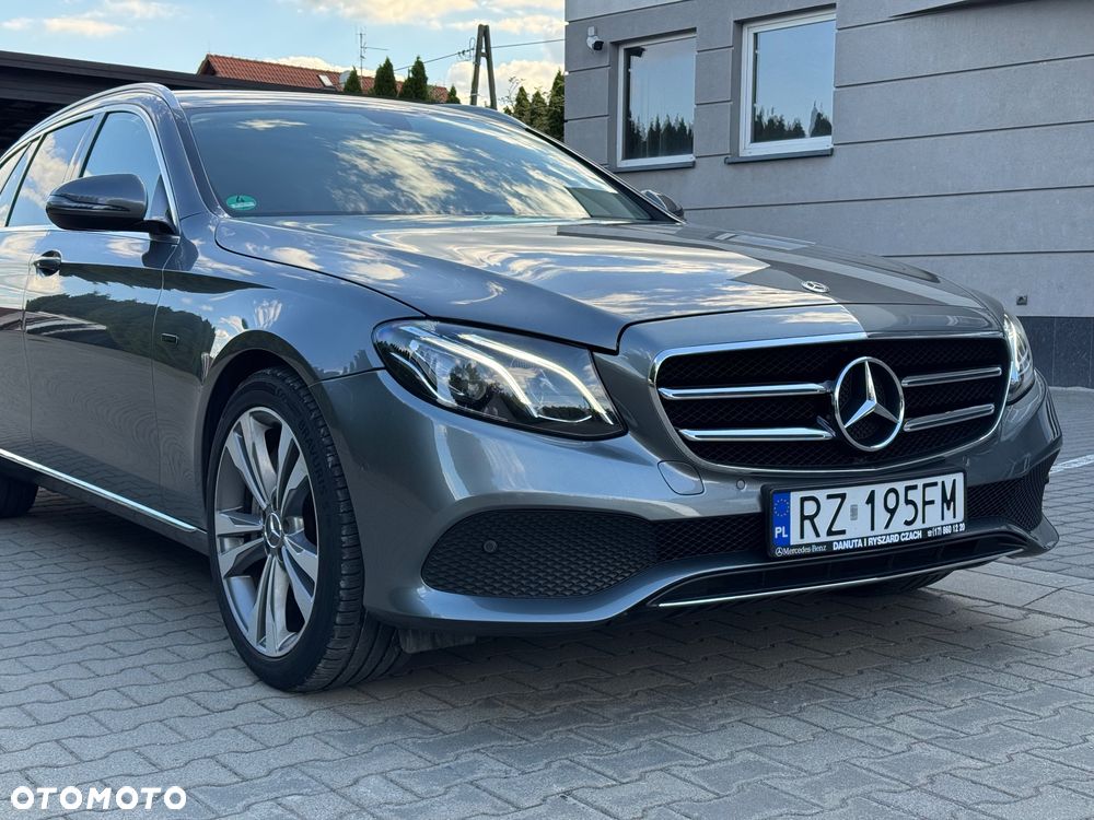 Mercedes-Benz Klasa E 300 de 9G-TRONIC Avantgarde - 23