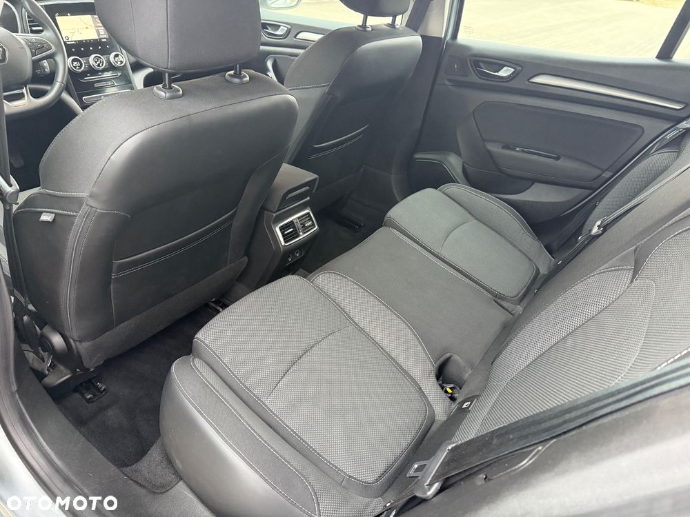 Renault Megane 1.5 Blue dCi Intens - 11