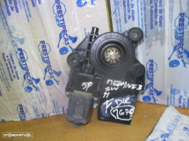 Motor Elevador Vidro 807301396R RENAULT MEGANE 3 SW 2011 FD RENAULT MEGANE 3 FASE 3 2015 1.5DCI 110CV 5P PRETO F DRT RENAULT MEGANE 3 FASE 1 2011 1.9DCI 130CV 5P PRETO F DRT - 4