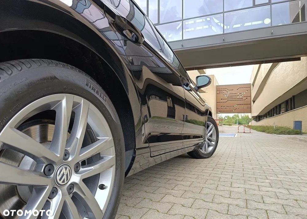 Volkswagen Passat - 18