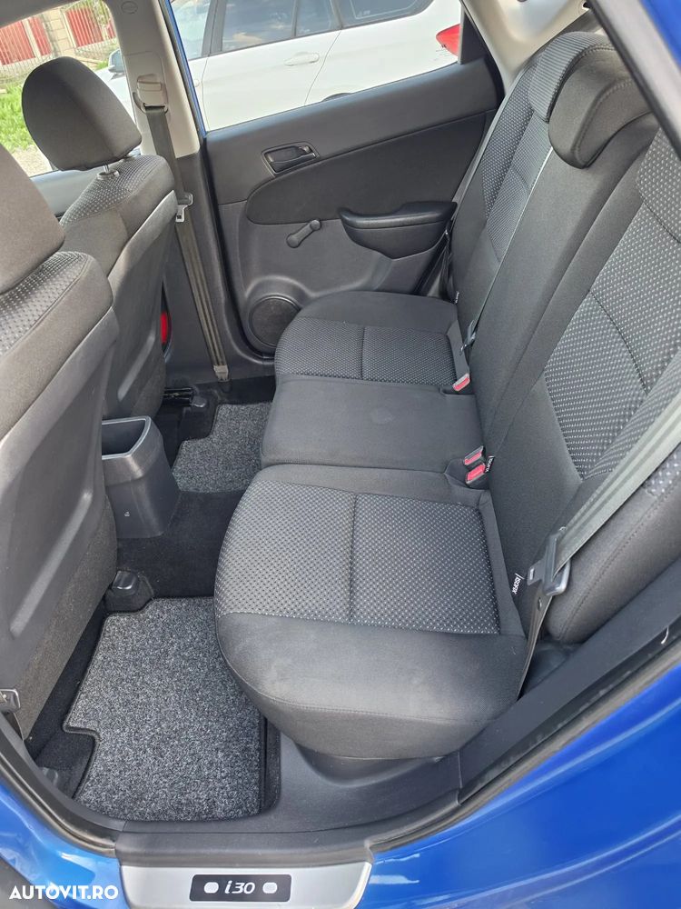 Hyundai i30 1.4 VM Classic - 12