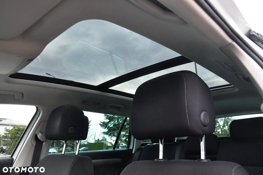 Volkswagen Passat - 36