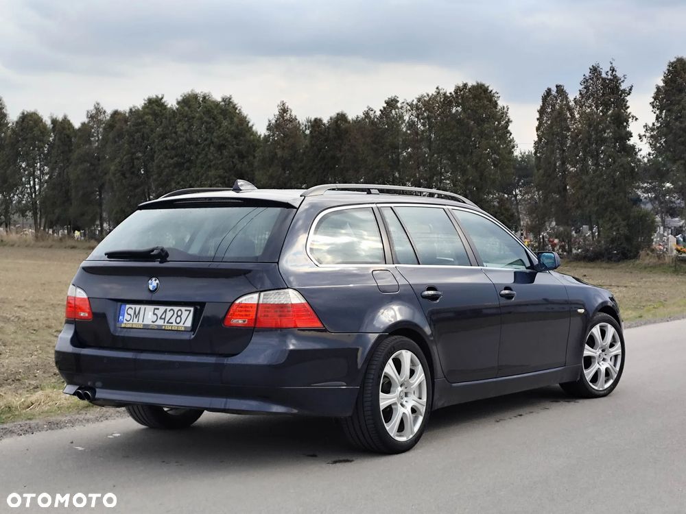 BMW Seria 5 525d - 16