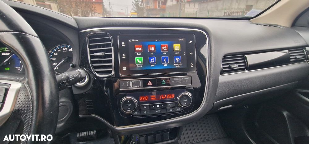 Mitsubishi Outlander 2.4 4WD Diamant+ - 13