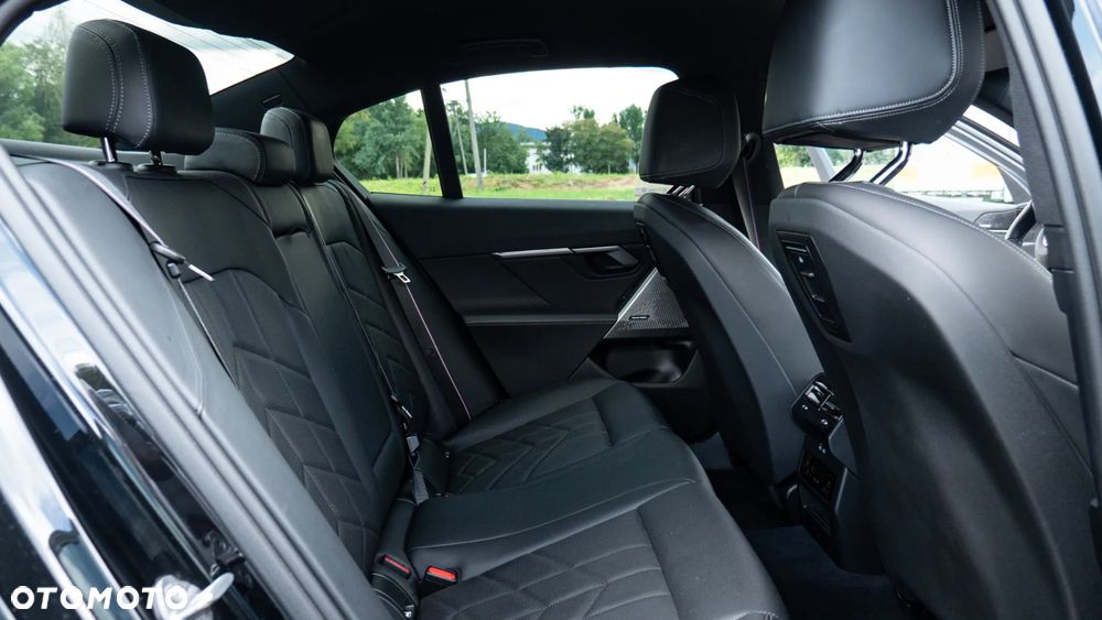 BMW Seria 5 520i - 13