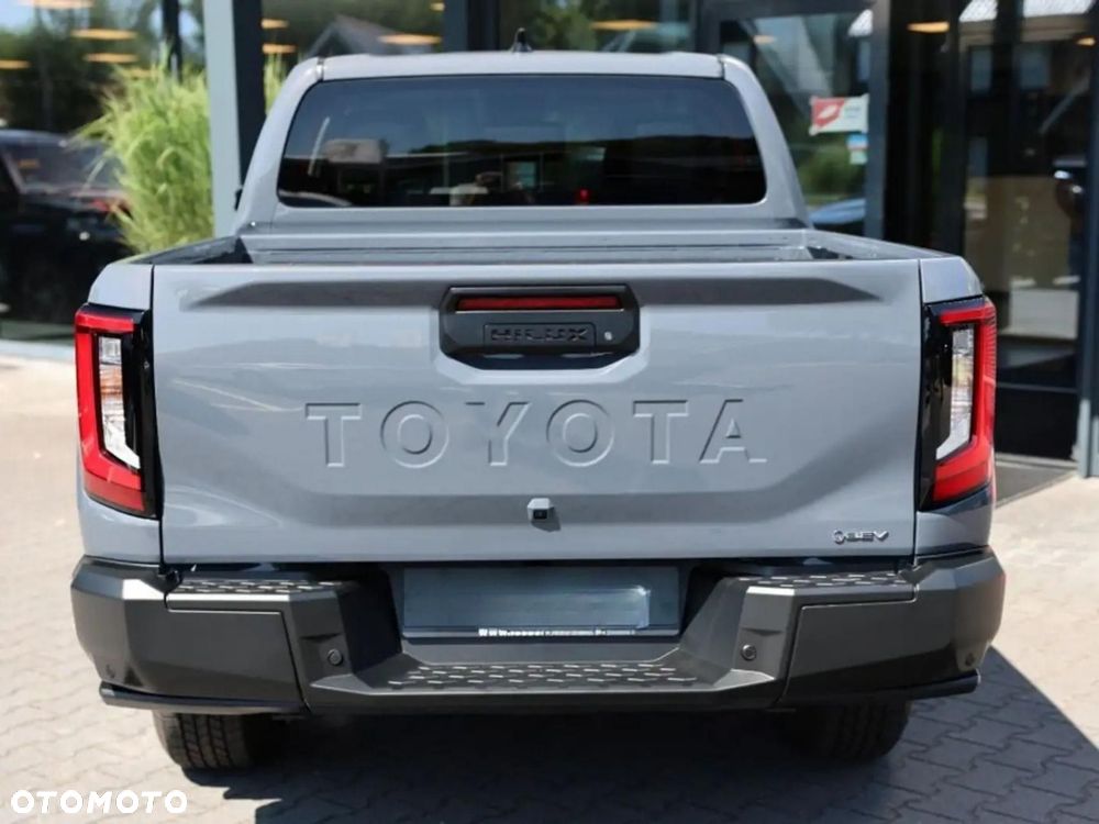 Toyota Hilux - 8