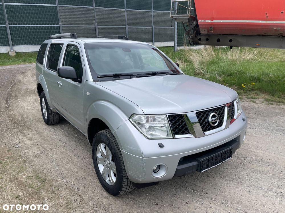 Nissan Pathfinder 2.5 DCi LE - 1