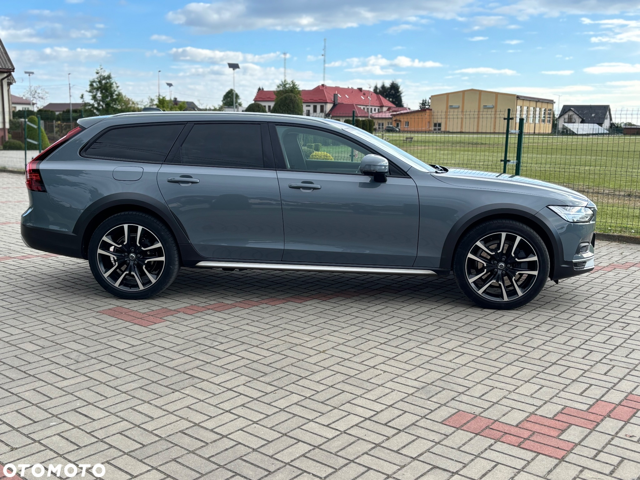 Volvo V90 Cross Country D5 AWD Pro - 5