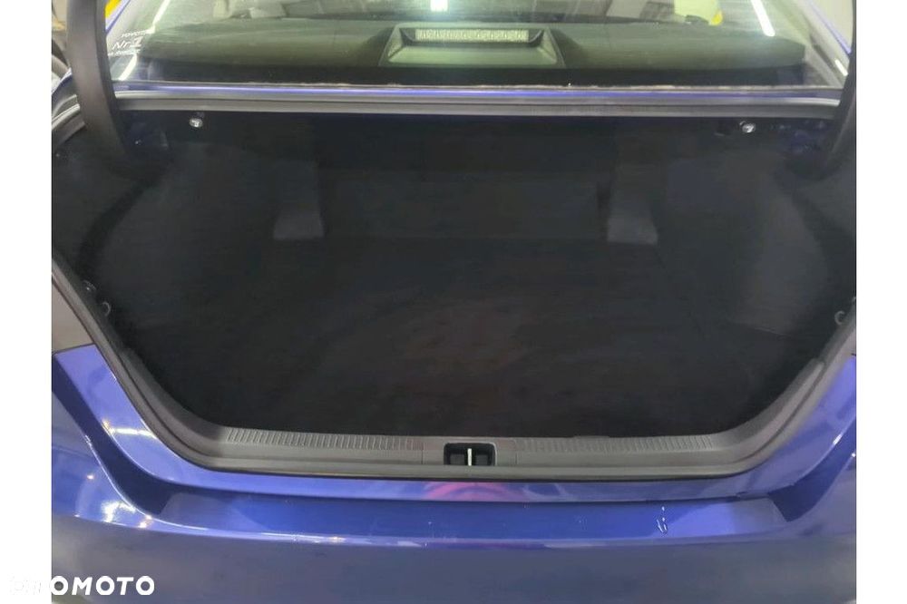 Toyota Camry 2.5 Hybrid Comfort CVT - 10