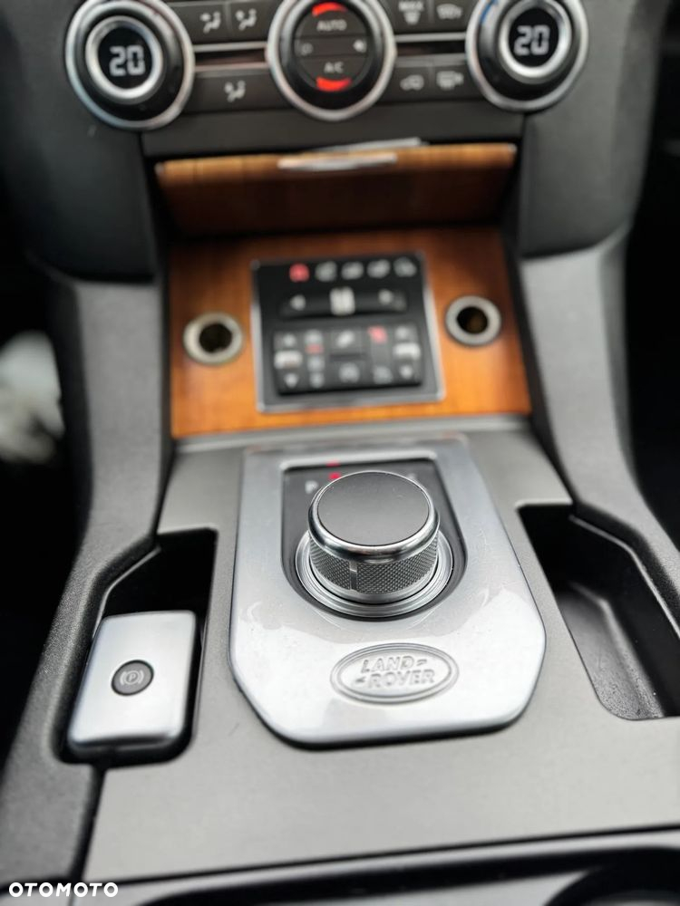 Land Rover Discovery IV 3.0SD V6 HSE - 22