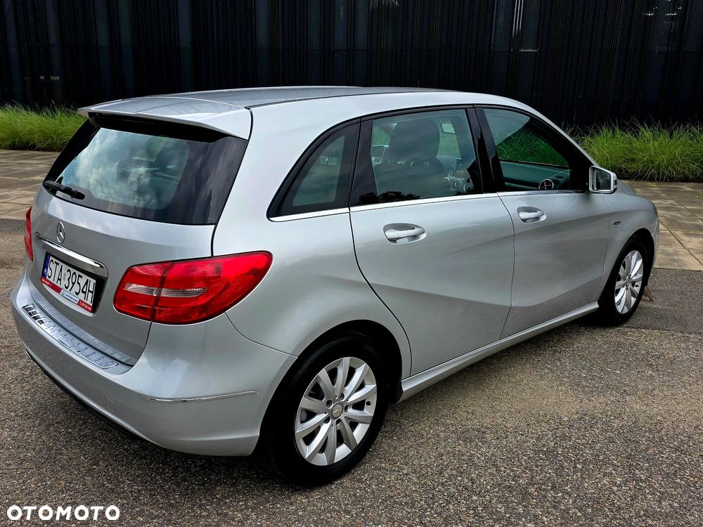 Mercedes-Benz Klasa B 180 (BlueEFFICIENCY) - 11