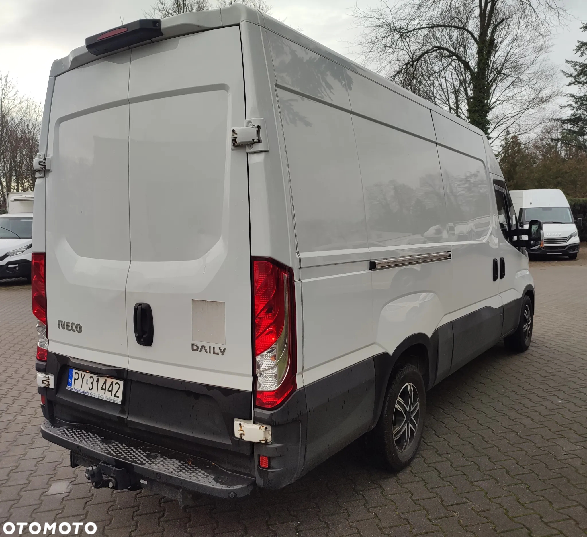 Iveco Daily średni - 4