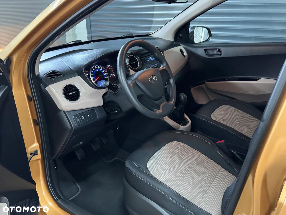 Hyundai i10 - 10