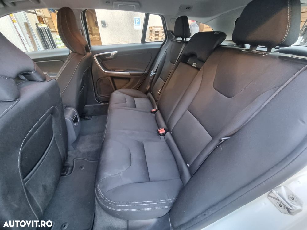 Volvo V60 Cross Country D4 AWD Geartronic - 13