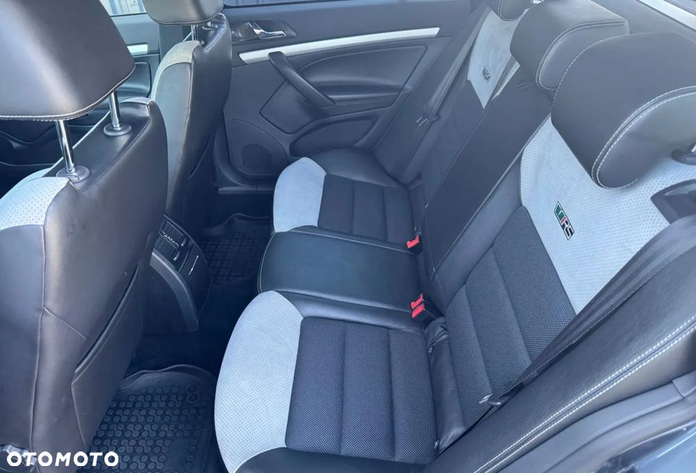 Skoda Octavia Combi 2.0 TDI CR DPF RS - 8