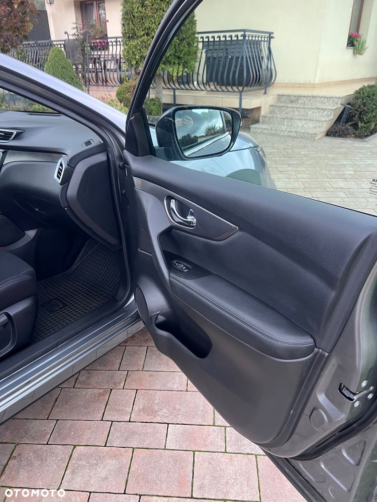 Nissan Qashqai 1.3 DIG-T N-Connecta - 18