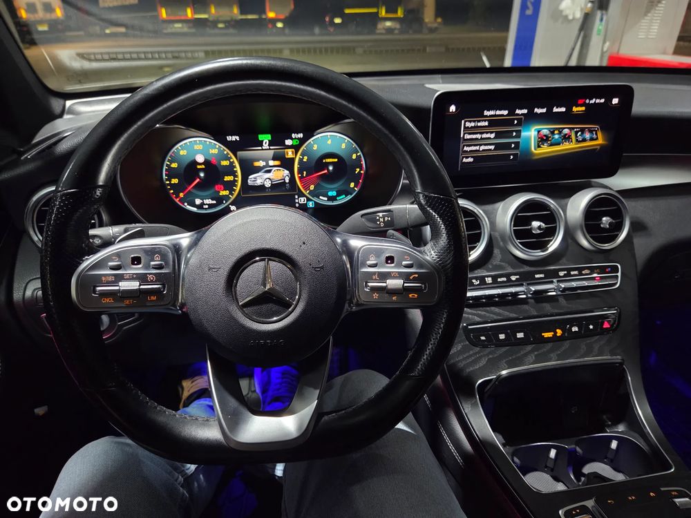 Mercedes-Benz GLC 200 4Matic 9G-TRONIC AMG Line Plus - 34