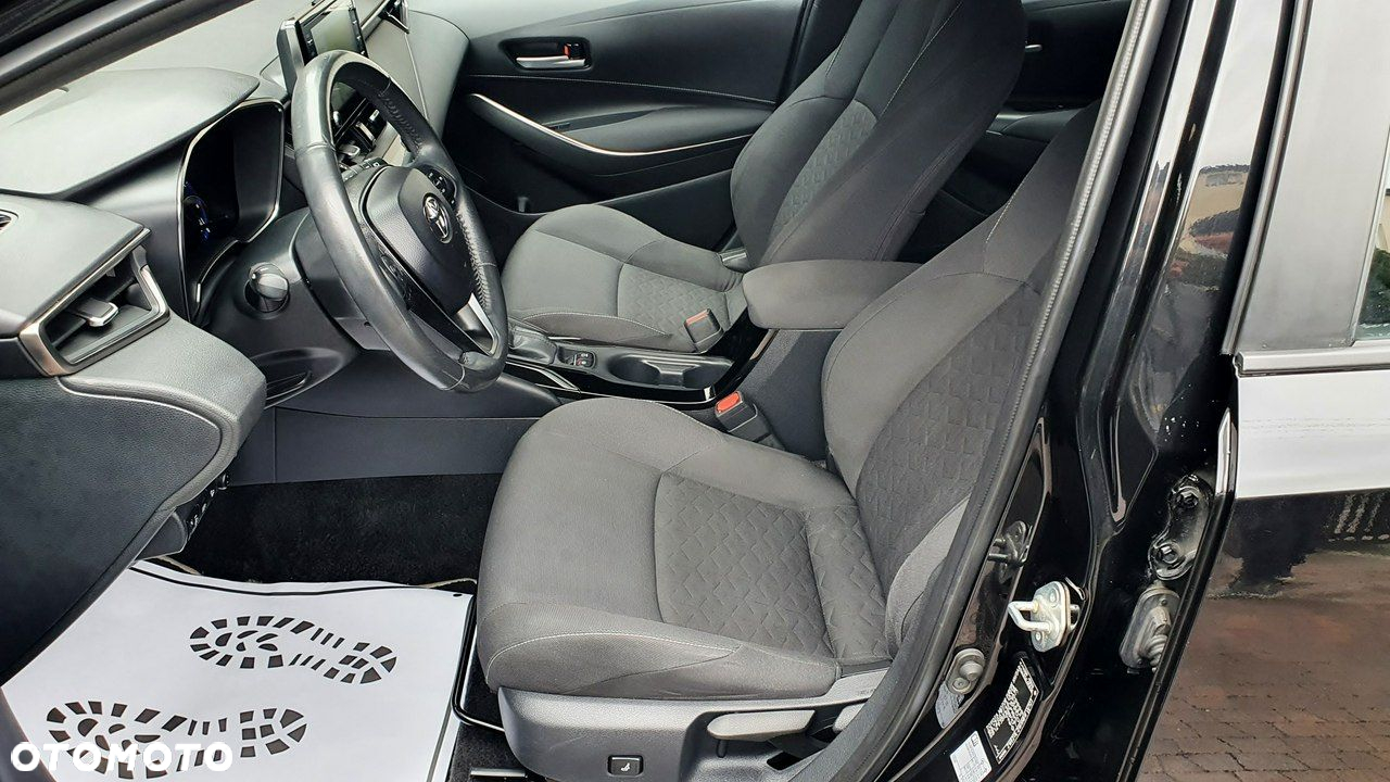 Toyota Corolla 1.8 Hybrid Comfort - 16