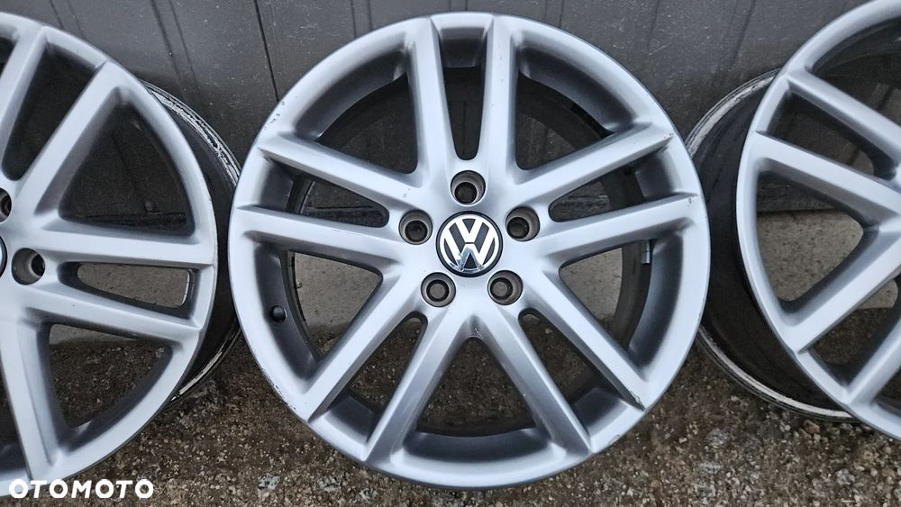 Felgi alufelgi VW Golf Passat Seat Skoda 17 5x112 17" Golf V 5 Golf VI 6 - 10