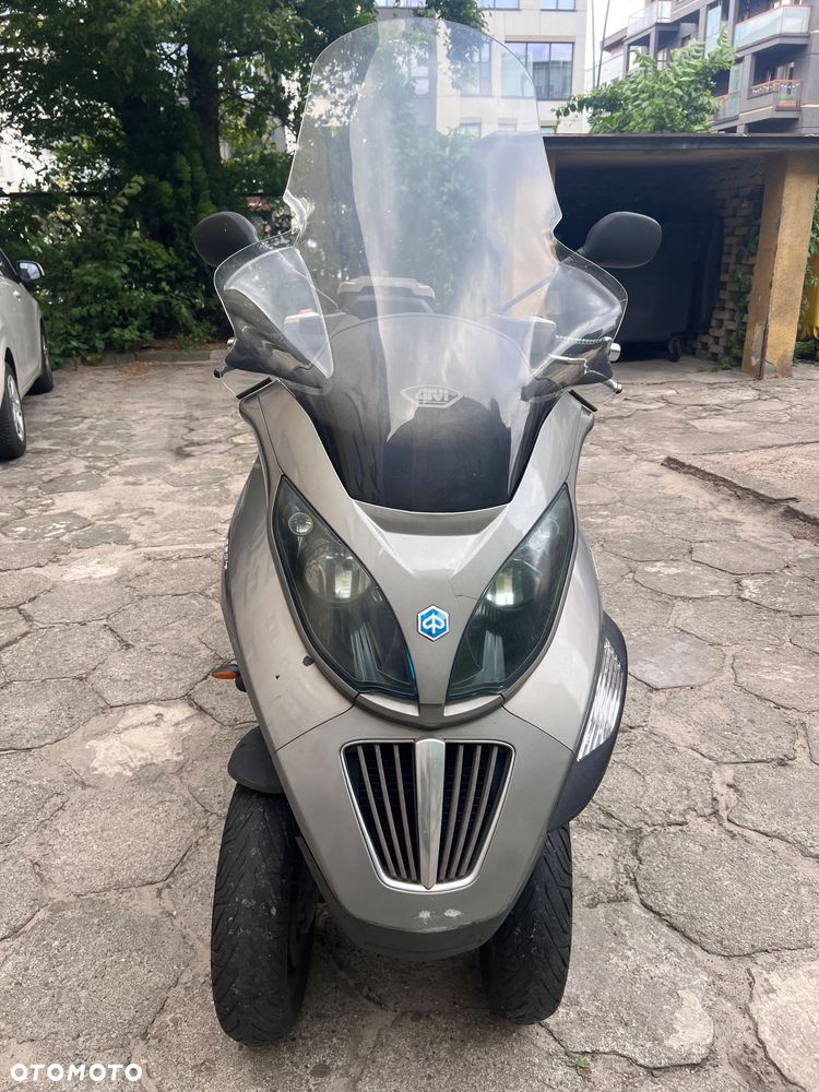 Piaggio MP-3 - 2