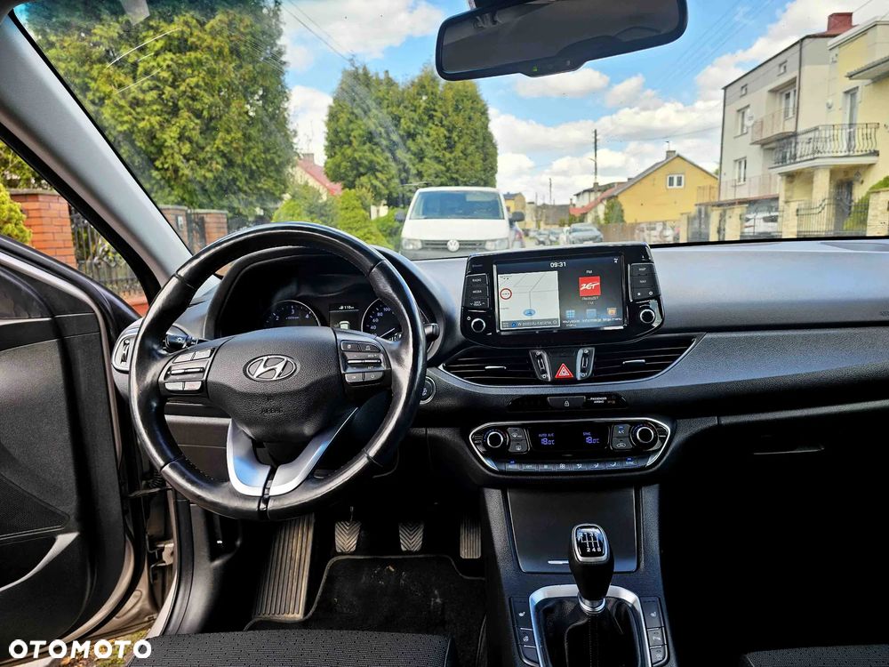 Hyundai i30 blue 1.6 CRDi Premium - 20