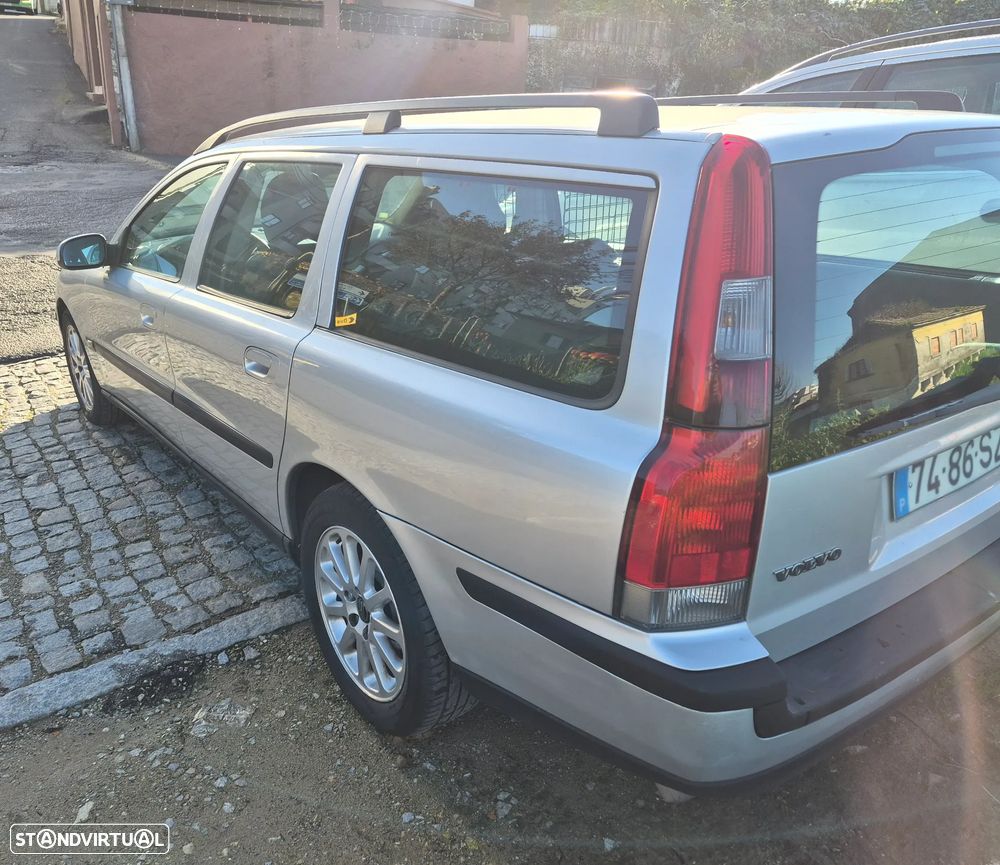 Volvo V70 2.0 T - 11