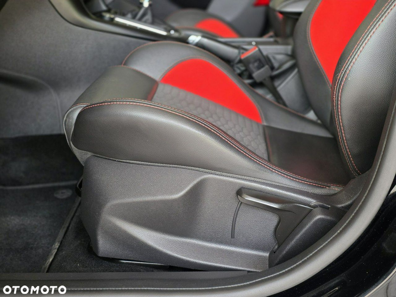 Ford Focus 2.0 EcoBoost ST - 23