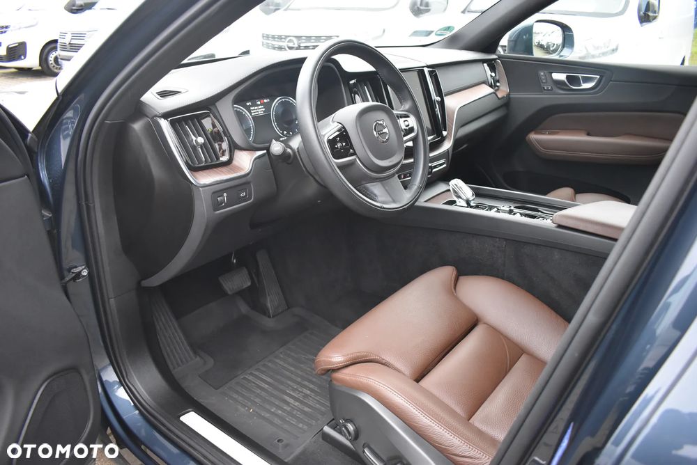 Volvo XC 60 B5 B AWD Inscription - 9