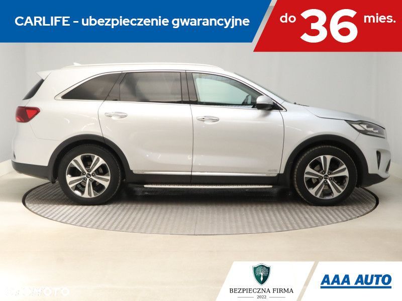 Kia Sorento - 8
