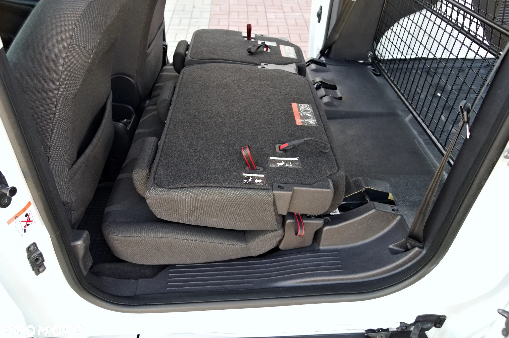 Ford Transit Connect 240 L2 LKW Autm Trend - 23