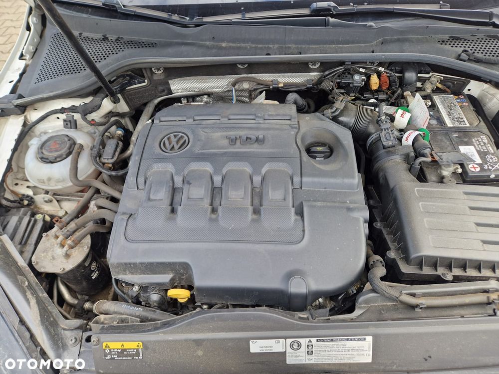 Volkswagen Golf 1.6 TDI BMT Comfortline - 11