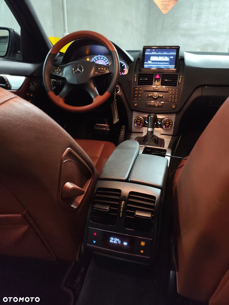 Mercedes-Benz Klasa C 220 CDI DPF Automatik Avantgarde - 4