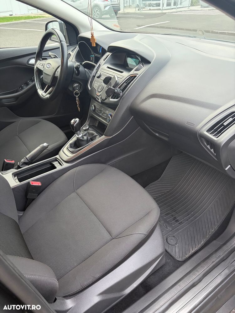 Ford Focus - 14