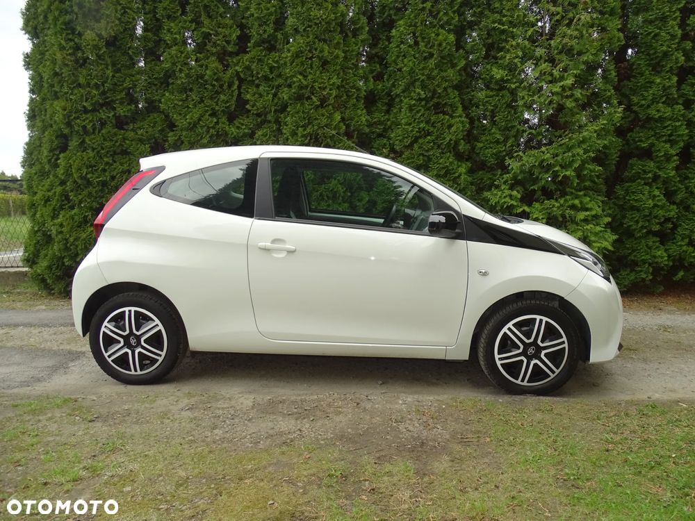 Toyota Aygo x-play - 6