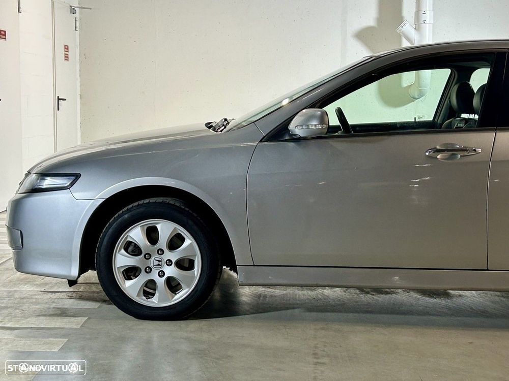 Honda Accord 2.0 Sport - 16