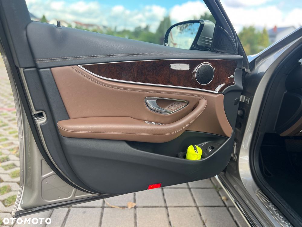 Mercedes-Benz Klasa E 220 d 4-Matic Avantgarde - 14