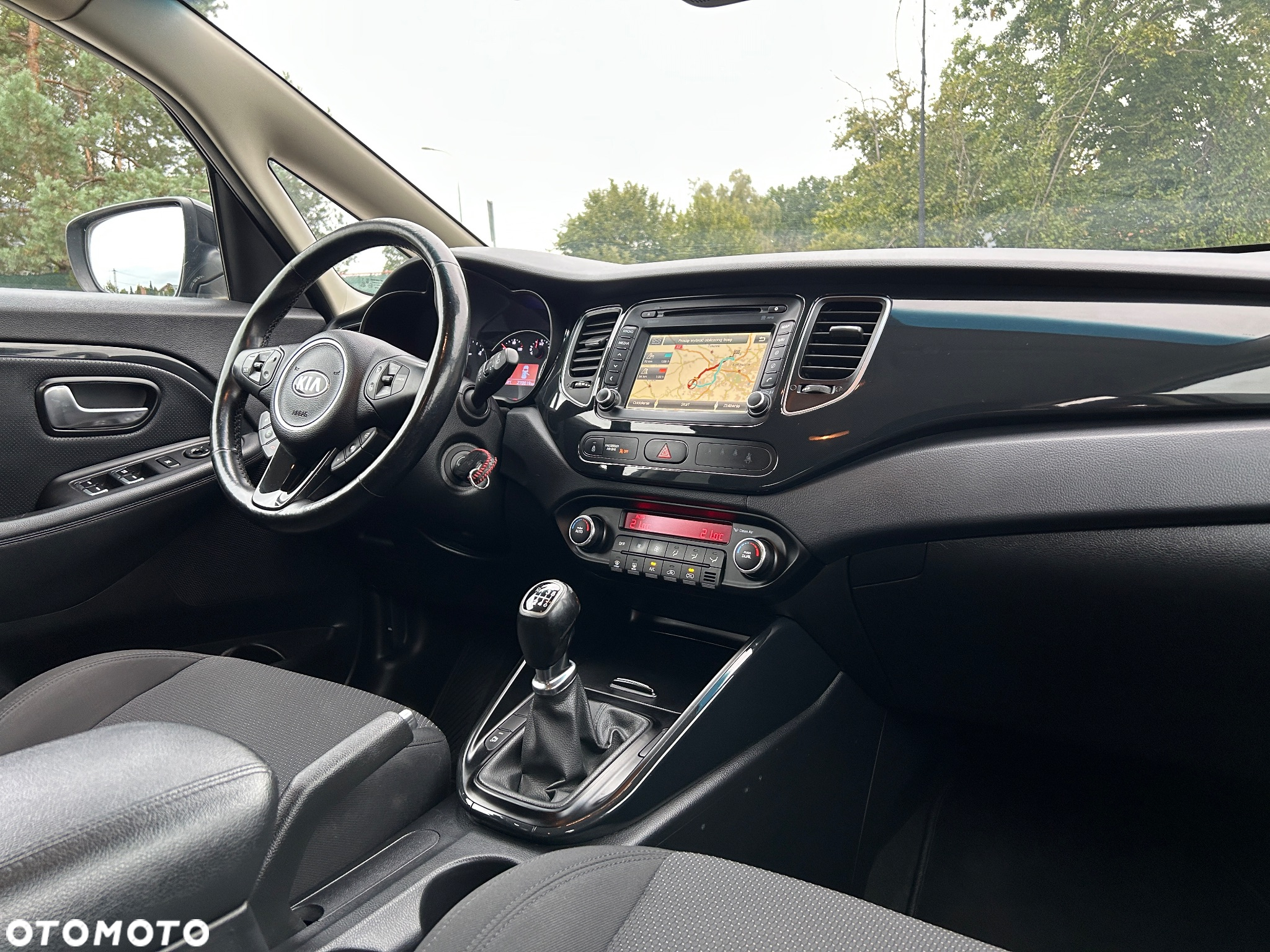 Kia Carens 1.7 CRDi Business Line - 23