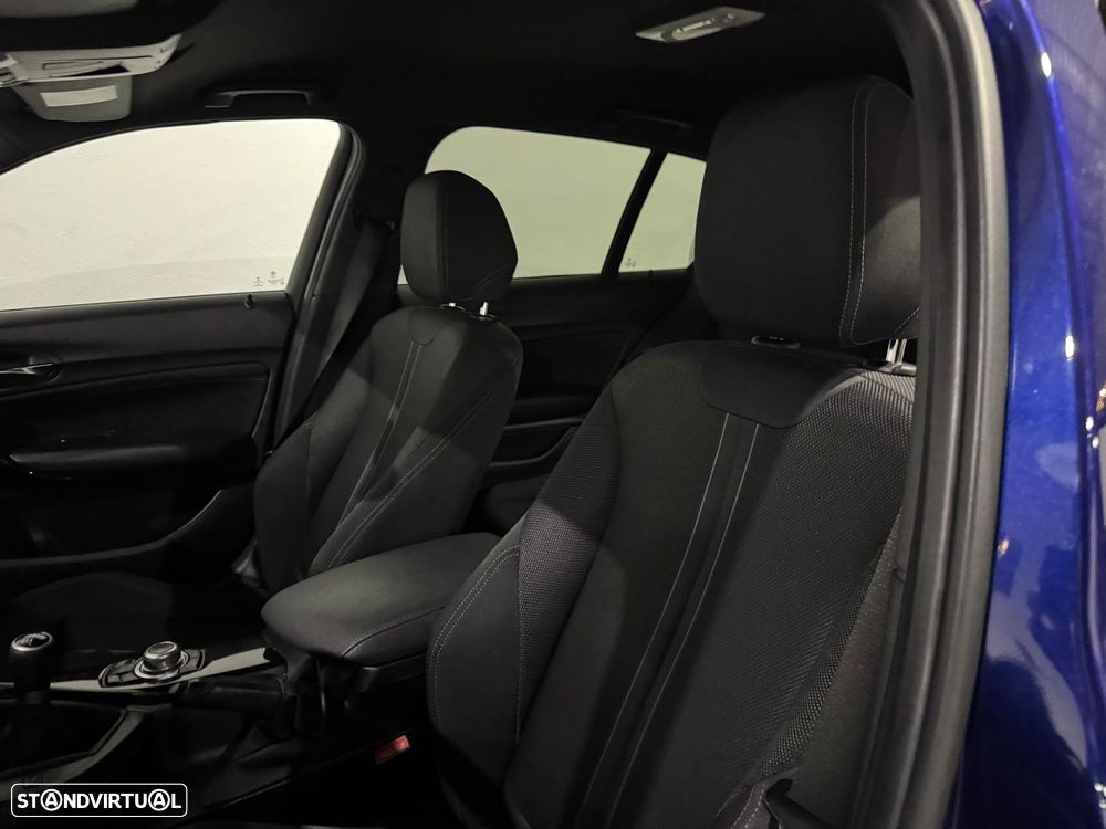 BMW 118 d Pack M - 12