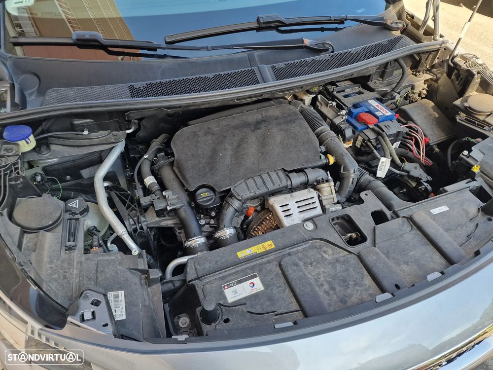 Peugeot 3008 PureTech 130 Stop & Start GPF Allure - 14