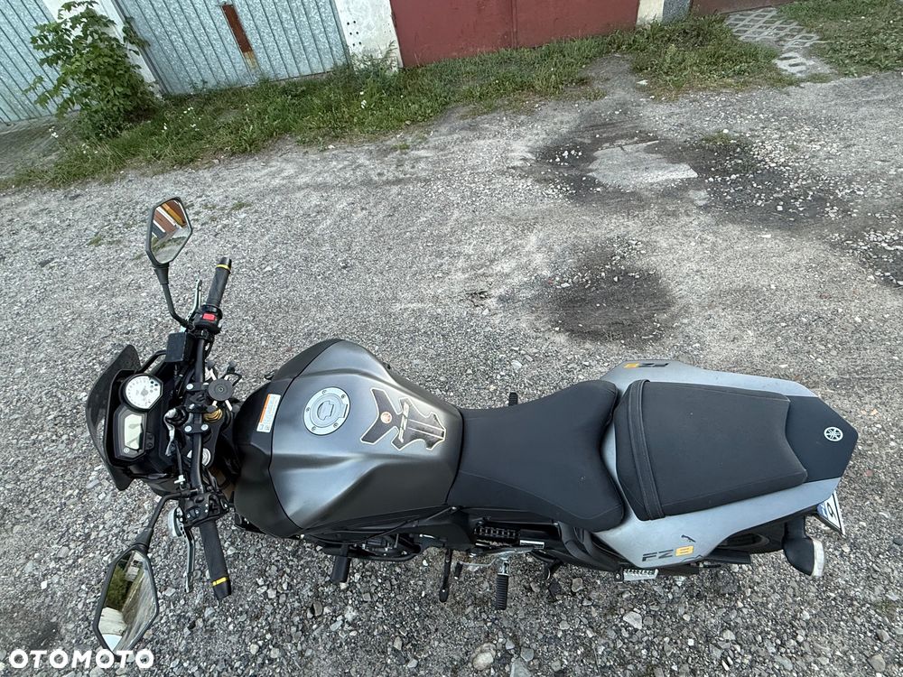 Yamaha FZ8 - 9