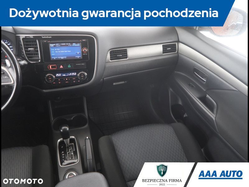 Mitsubishi Outlander - 9