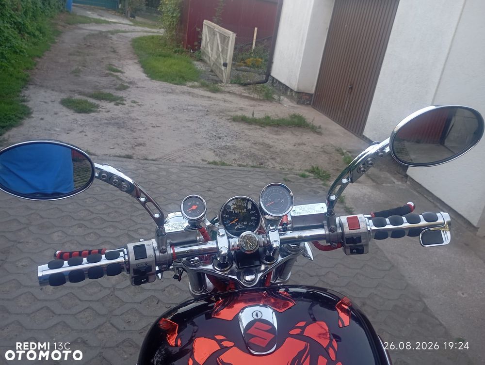 Suzuki Intruder - 6
