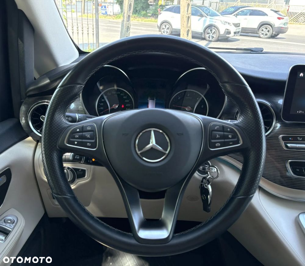 Mercedes-Benz Klasa V 300 d 4-Matic Avantgarde 9G-Tronic (d³ugi) - 13