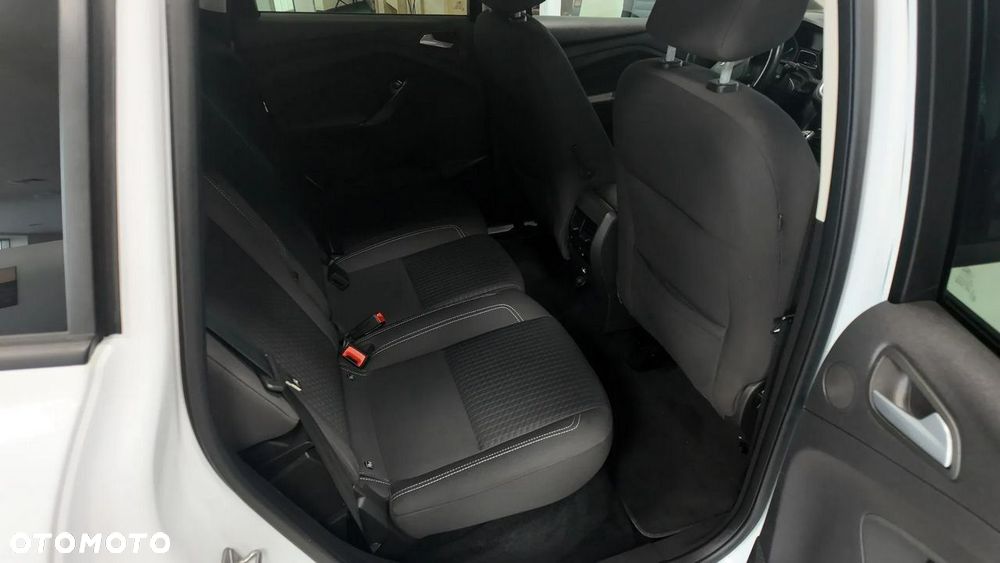 Ford C-MAX - 16