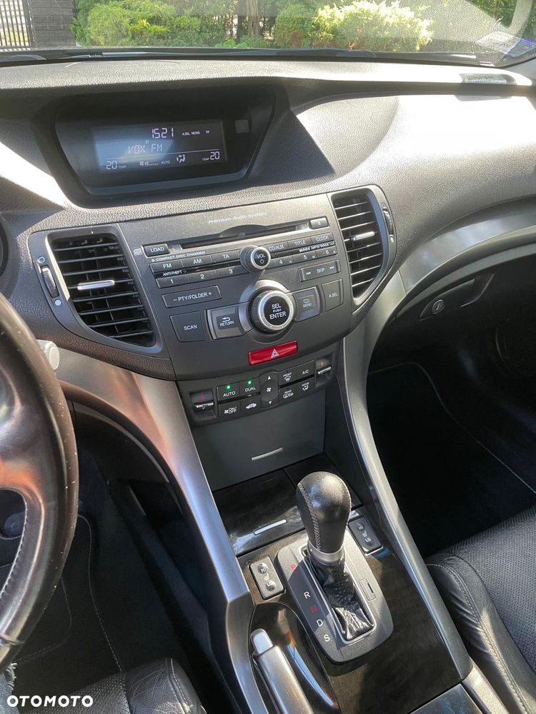 Honda Accord 2.0 Executive - 11