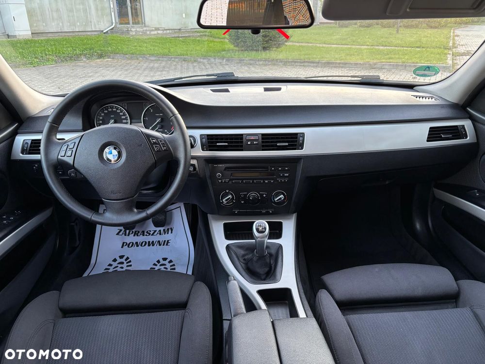 BMW Seria 3 318d DPF Edition Exclusive - 24