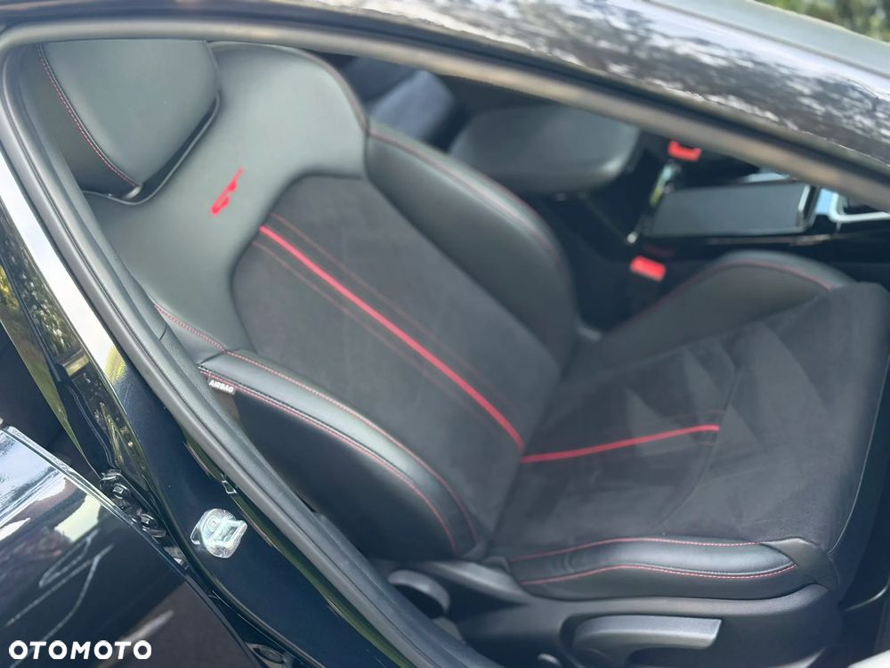 Kia ProCeed - 11