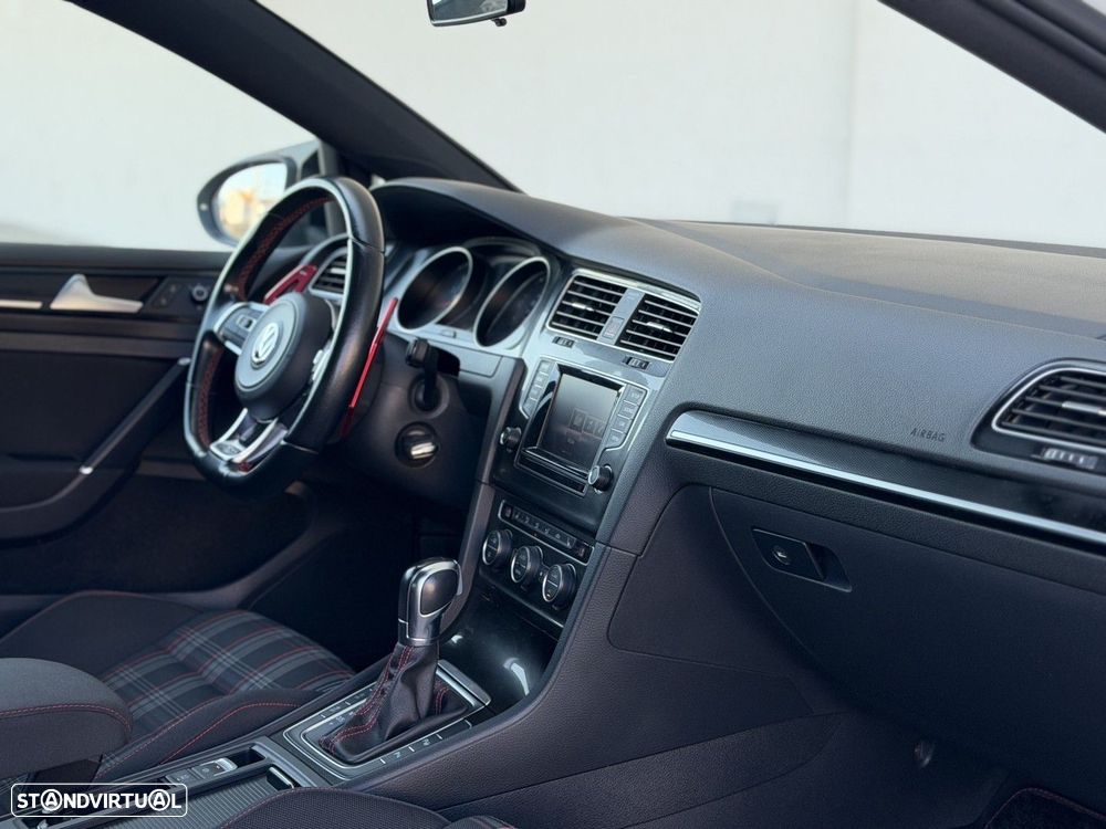 VW Golf 2.0 TSi GTi DSG Performance - 20